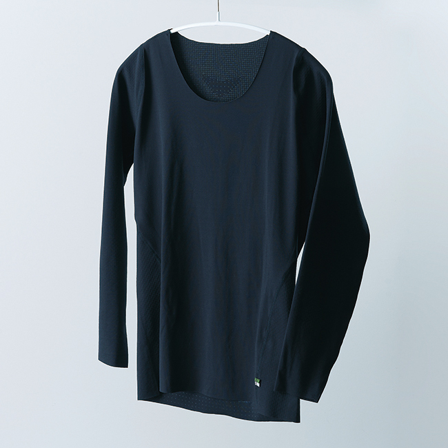 LONG SLEEVES U-NECK